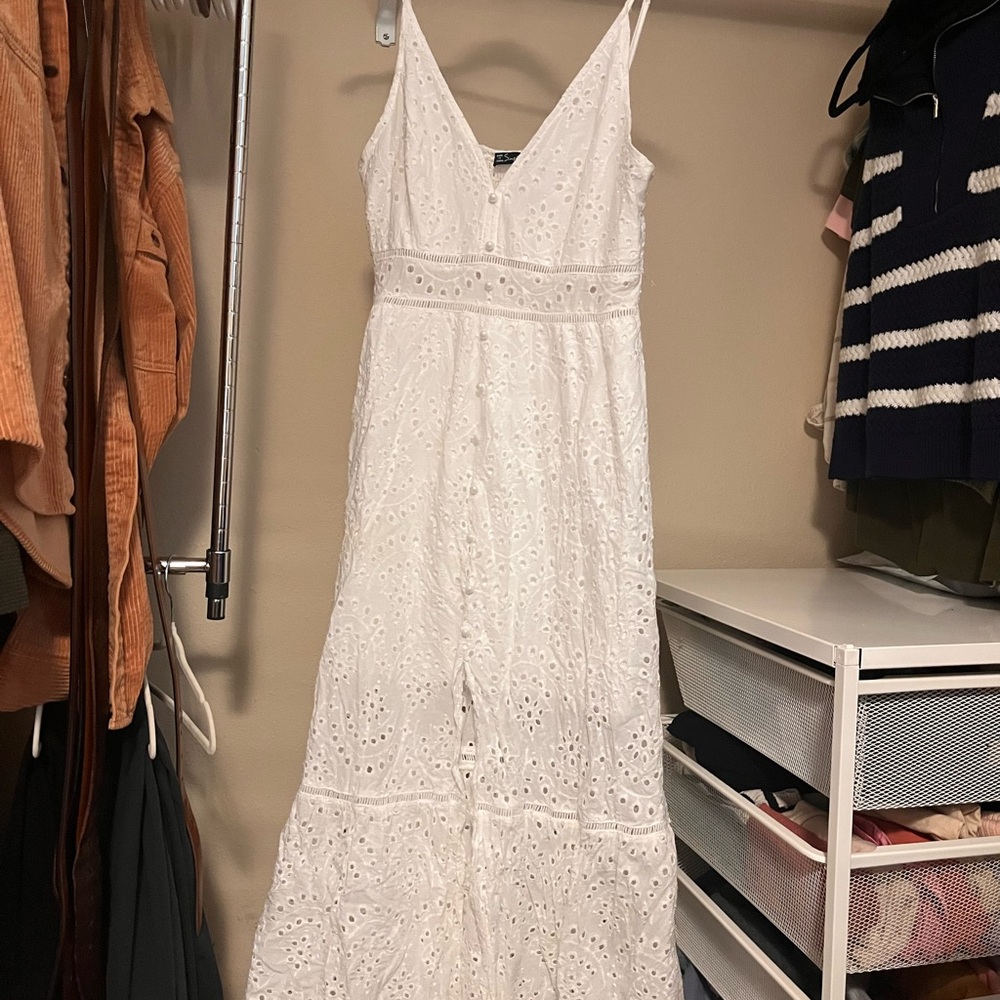 Simplee White Lace Maxi Dress
